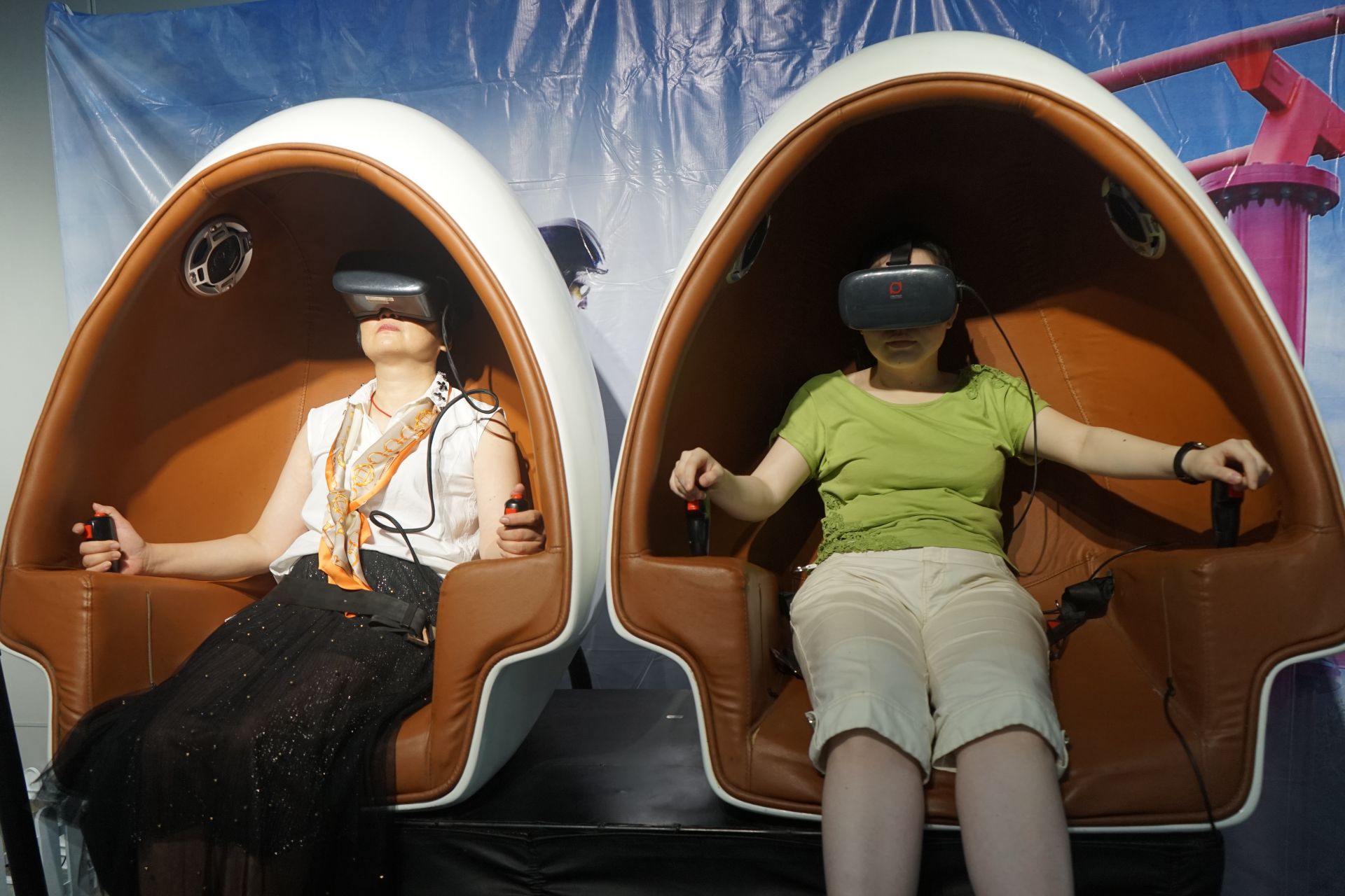 vr互动科普展亮相武汉科技馆孩子们暑期可畅游虚拟现实世界