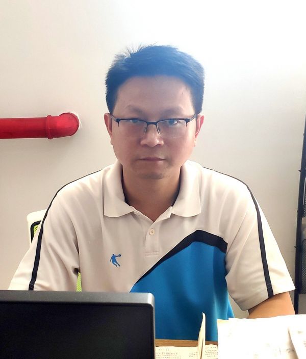 10 郑信华.jpg 10 郑信华.jpg