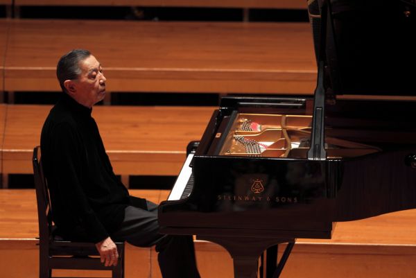 钢琴家傅聪逝世曾连续5年来武汉演奏并在武汉度过80岁生日