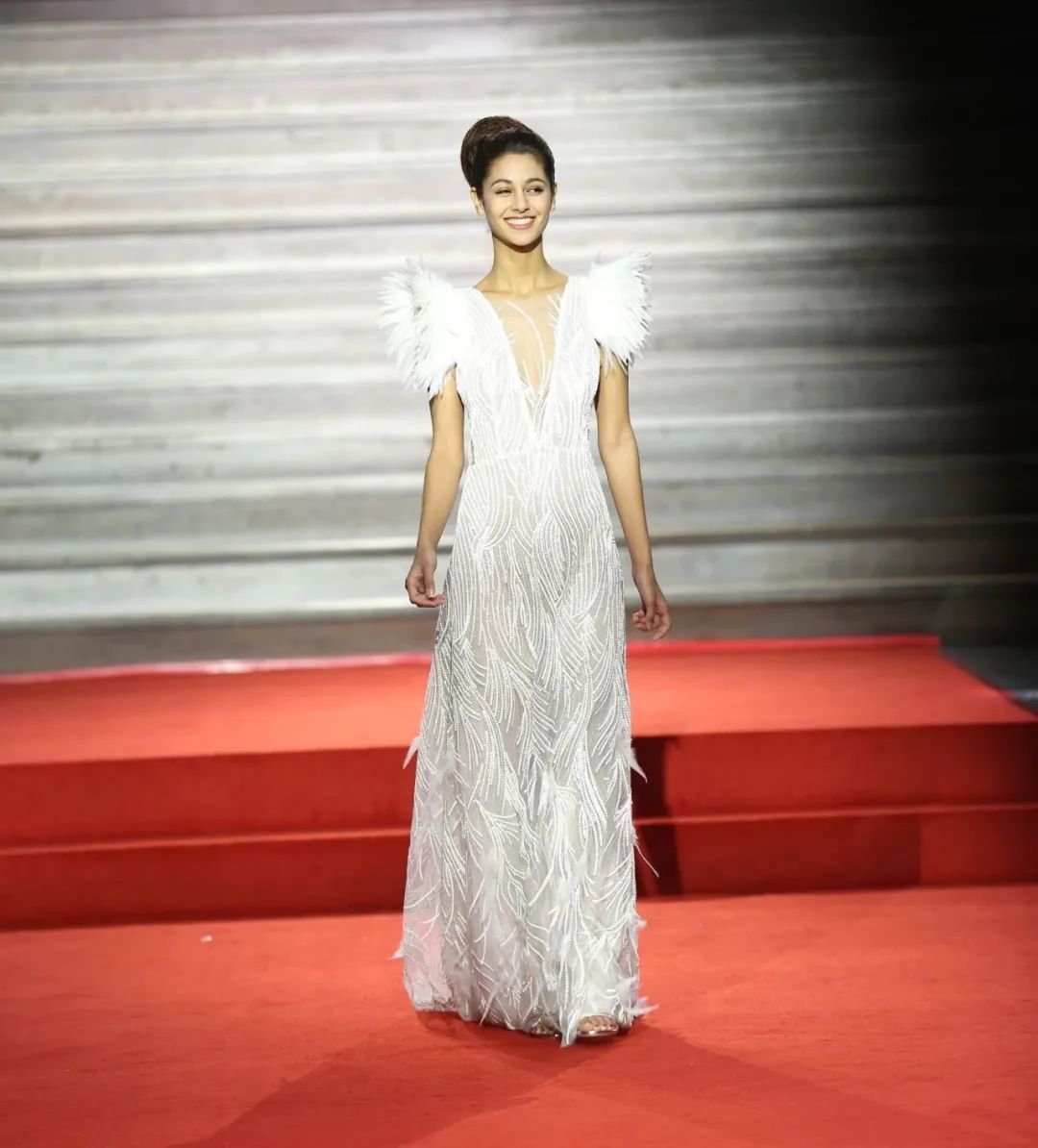 法籍世界小姐婀娜·克丝兰.