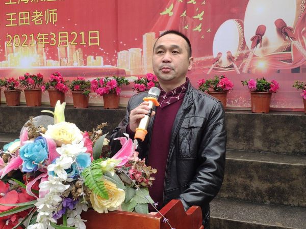 通城二中校长 陈水兵:我愿将满腔殷切的期待化作深情的祝福,祝愿你们