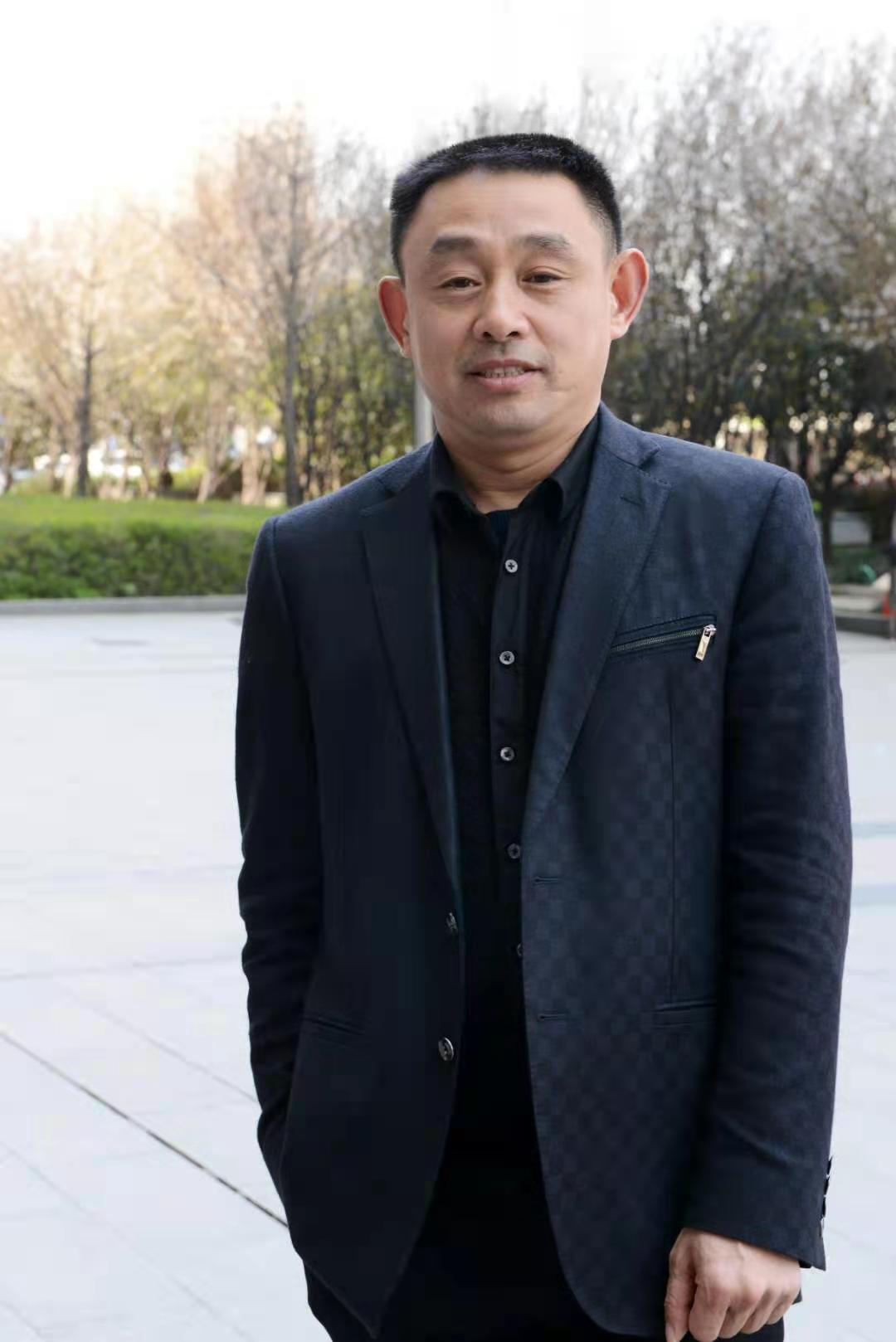 全省脱贫攻坚先进个人葛天才:精心做好"旅游饭" 继续