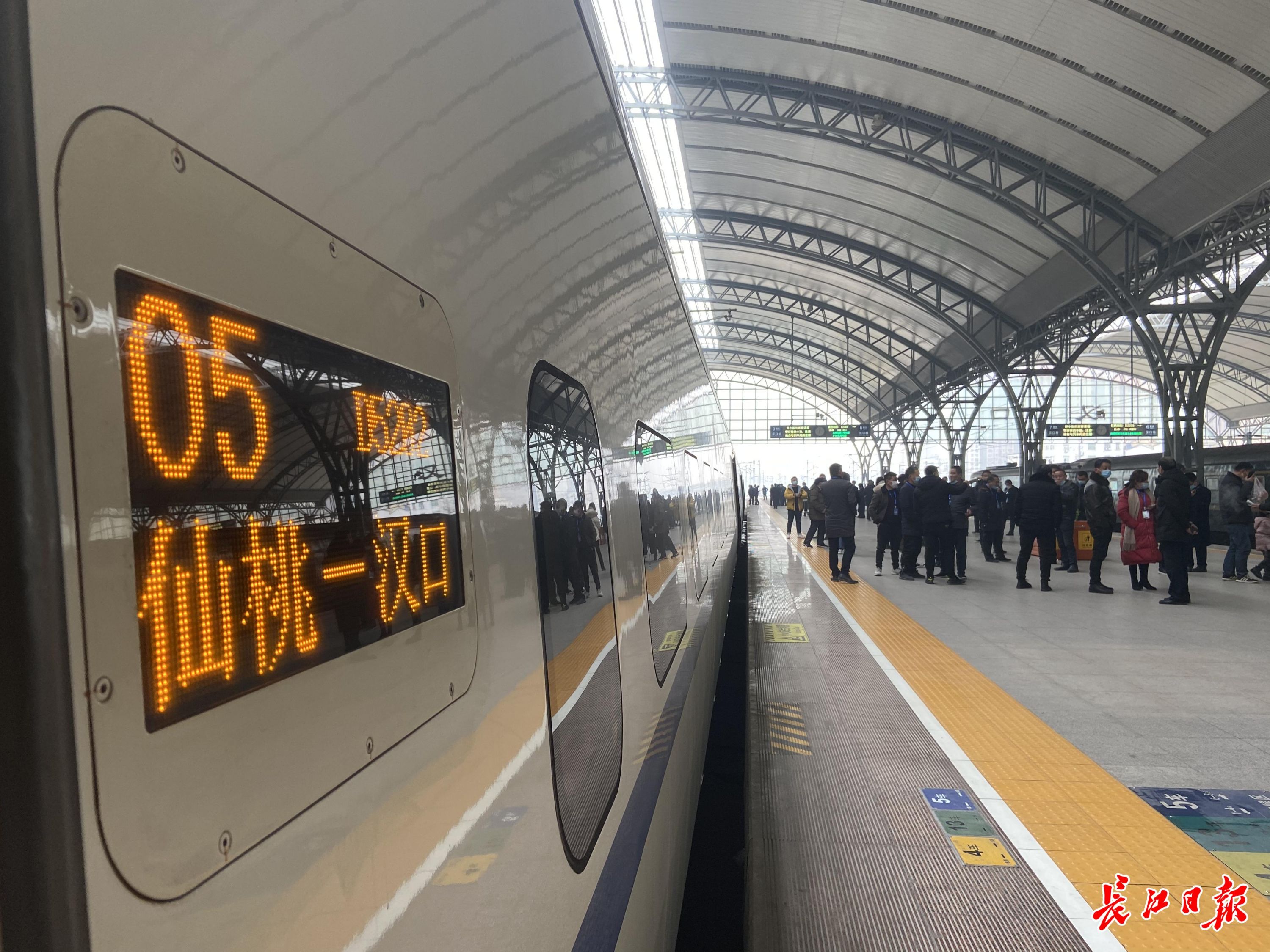 k850/1次1对列车,襄阳至青岛北间开行的 k1198/5,k1196/7次1对列车在