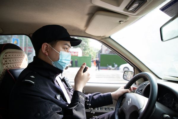 初心永向党奋斗正青春青山新警出勤篇