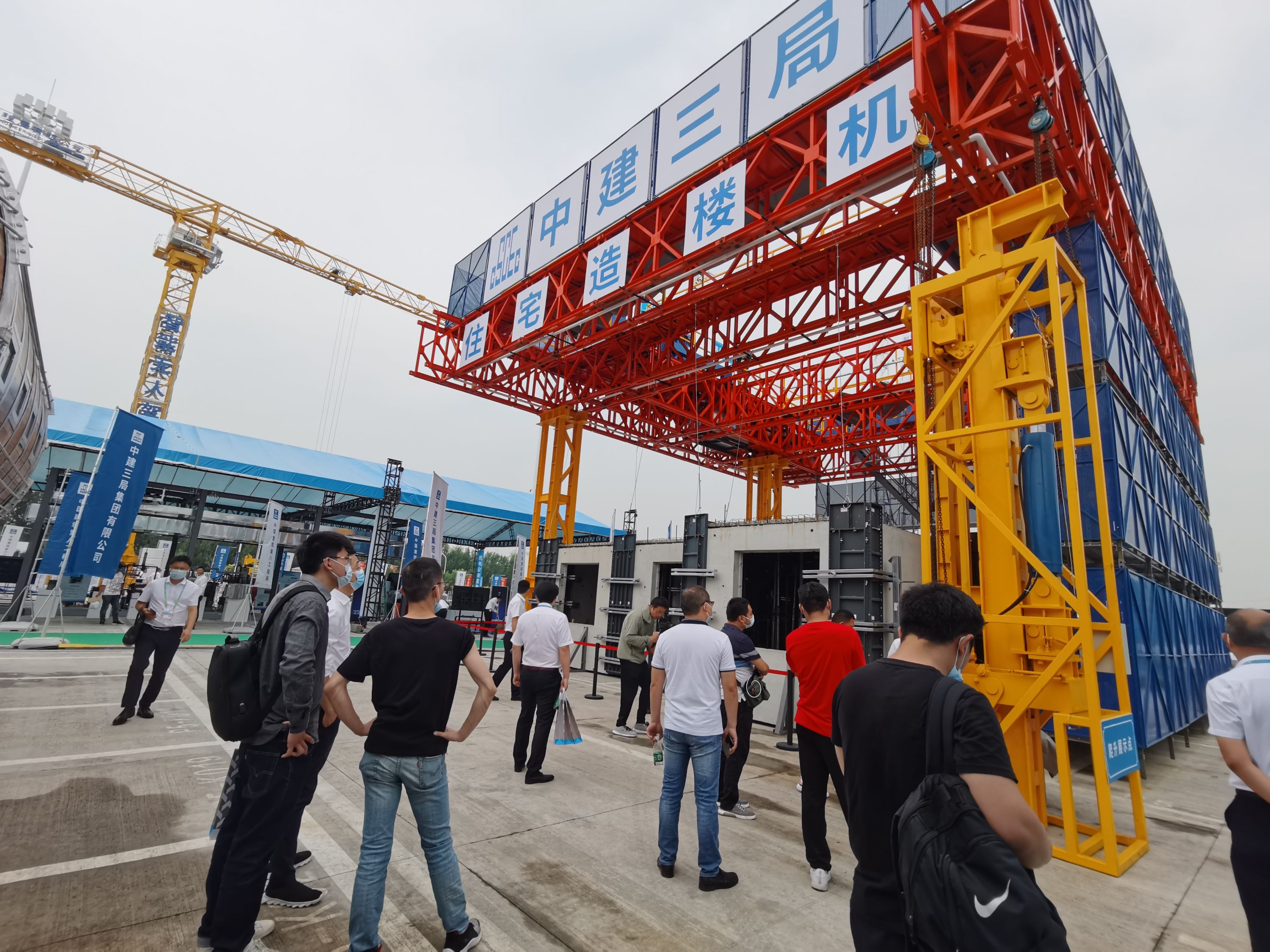 不挑楼型,经过初步测试,已有的标准模块目前能兼容97%的住宅,通过扩充