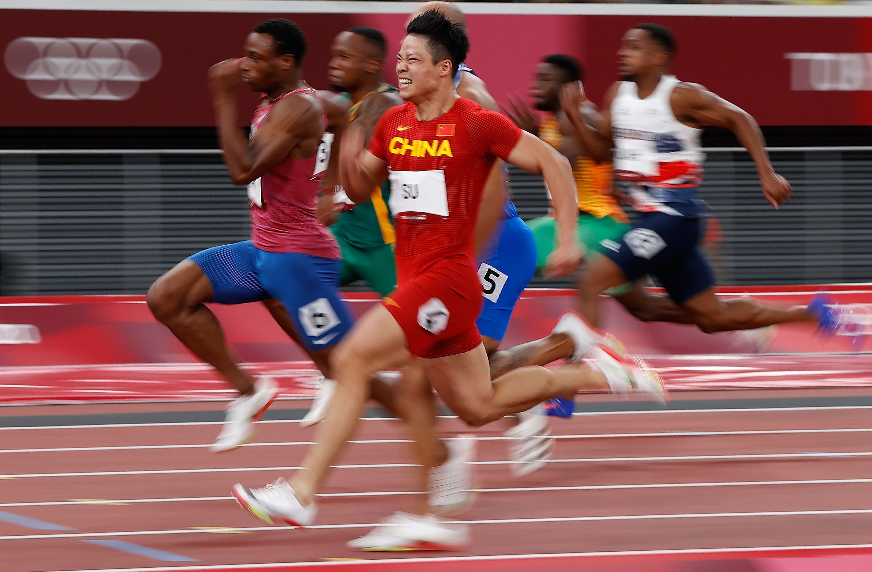 制度优势下的中国竞技体育风雨路从无到有从小到大从弱到强读