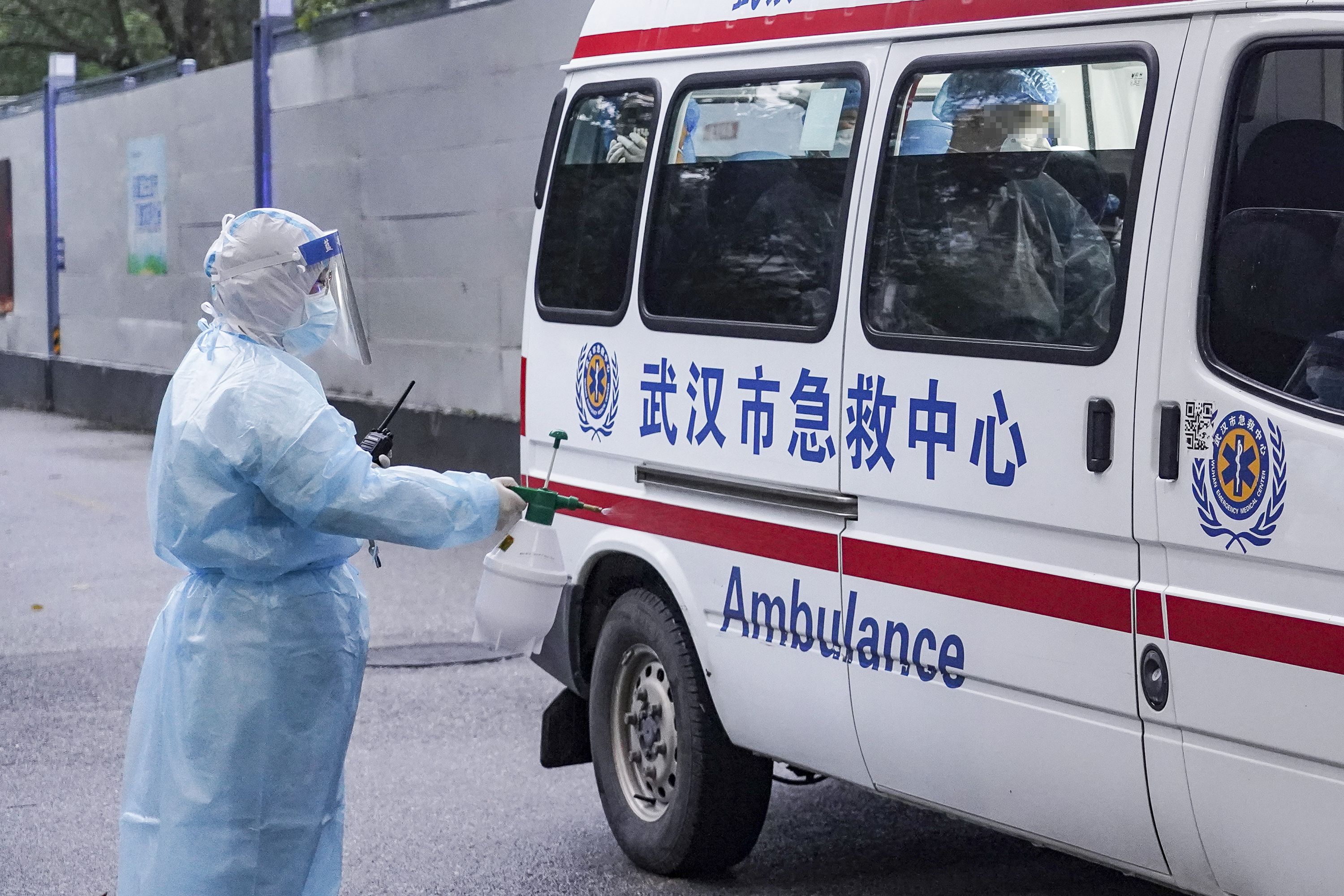  武汉最早提出疫情的8人(武汉最早提出疫情的8个人)