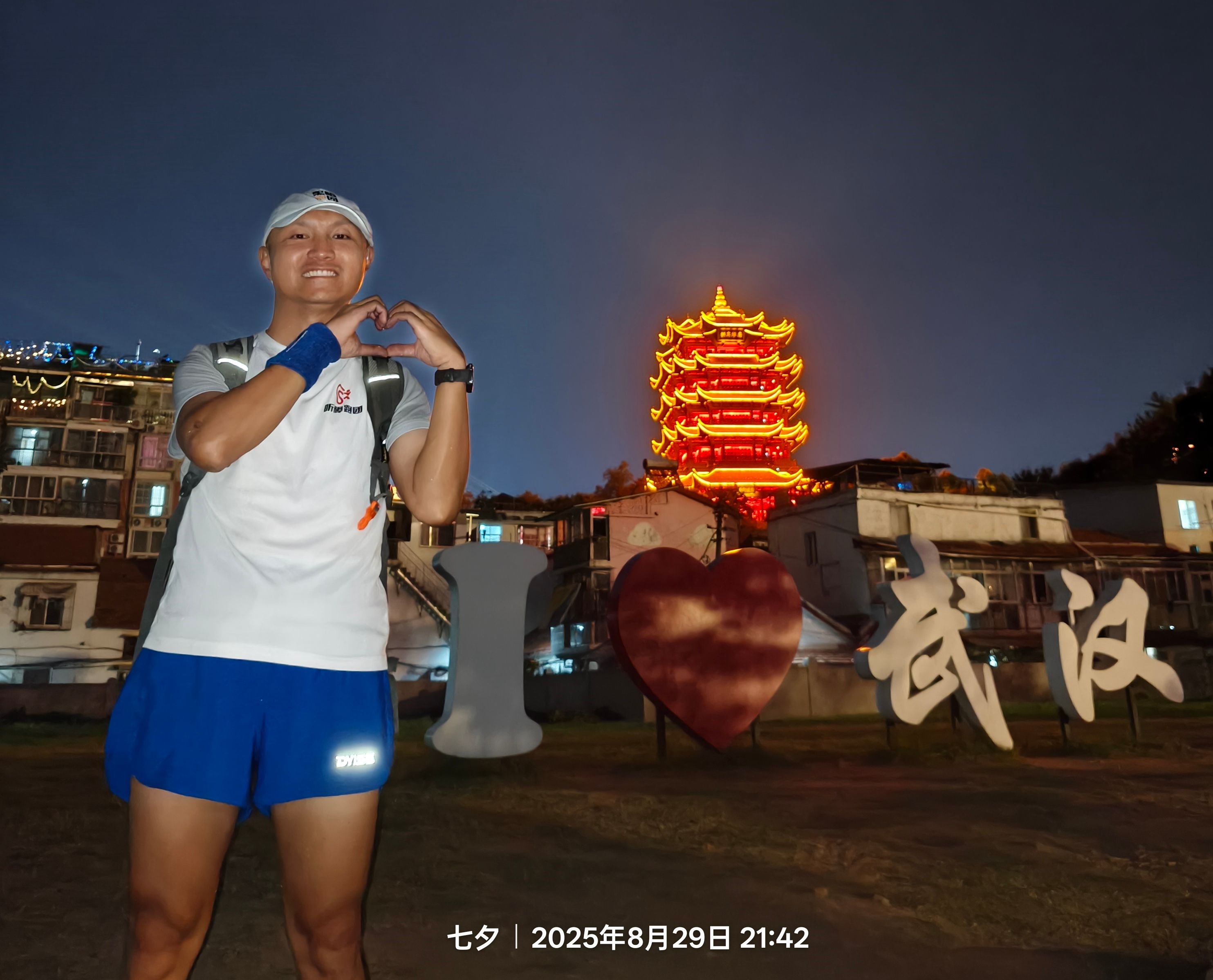 “安静世界”里的刘华:跑步时,我能听见自己_大武汉